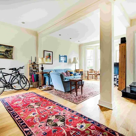 Guestready - A Charming Home In Fulham Town London Exterior photo